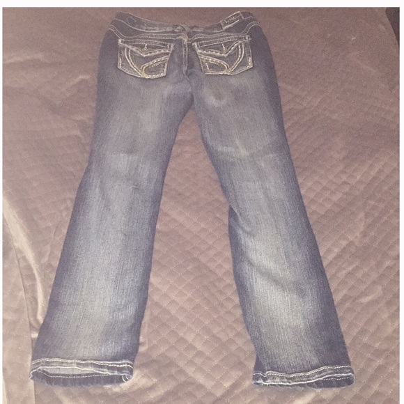 EUC🍀ARIYA FABULOUS DISTRESSED JEANS - Picture 2 of 8